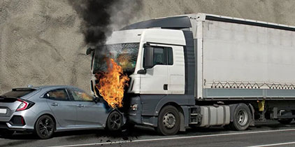 truck-accidents-with-car-and-fire